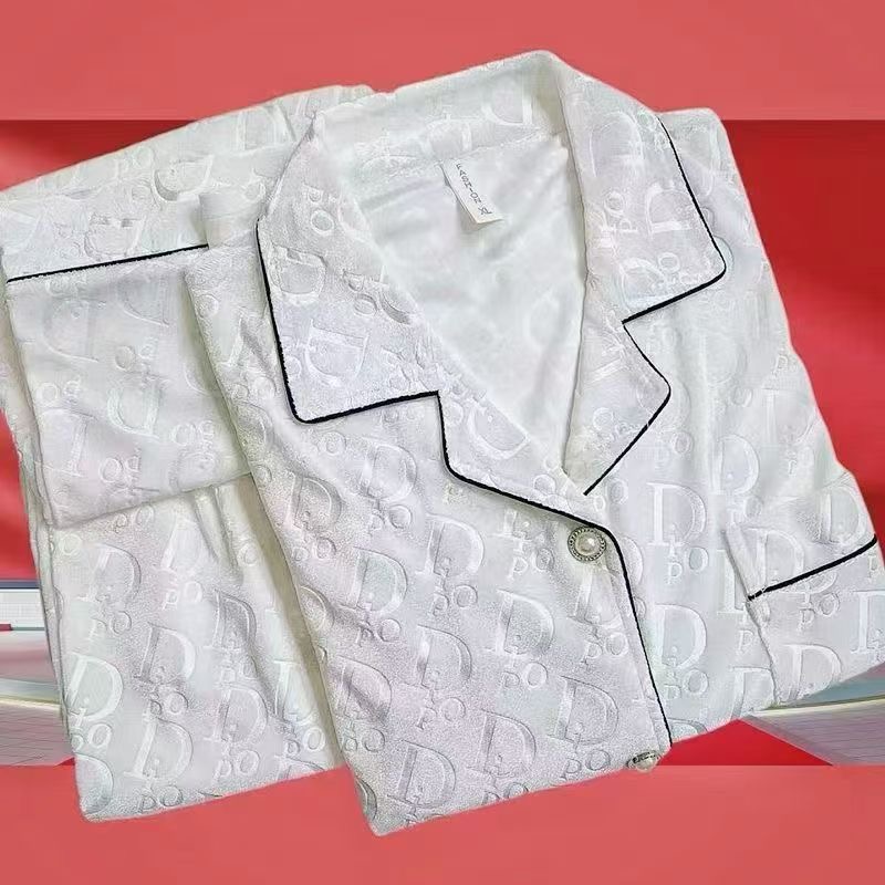 ست بلوز شلوار ساتن مخمل کد : ۲۹۱۴