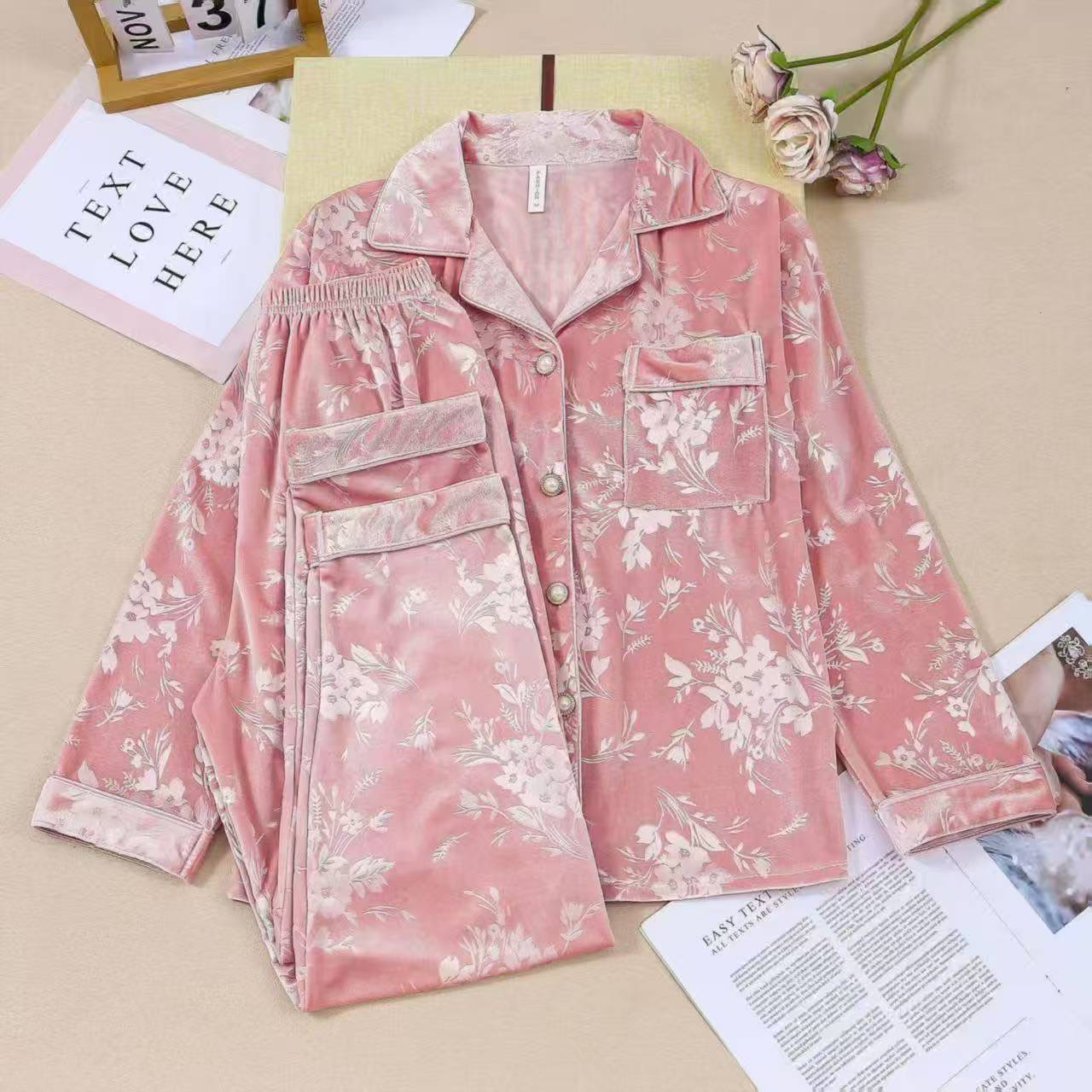 بلوز شلوار ساتن مخمل کد : 2911