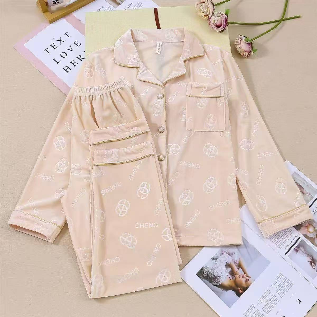 ست بلوز شلوار ساتن مخمل کد : 2919